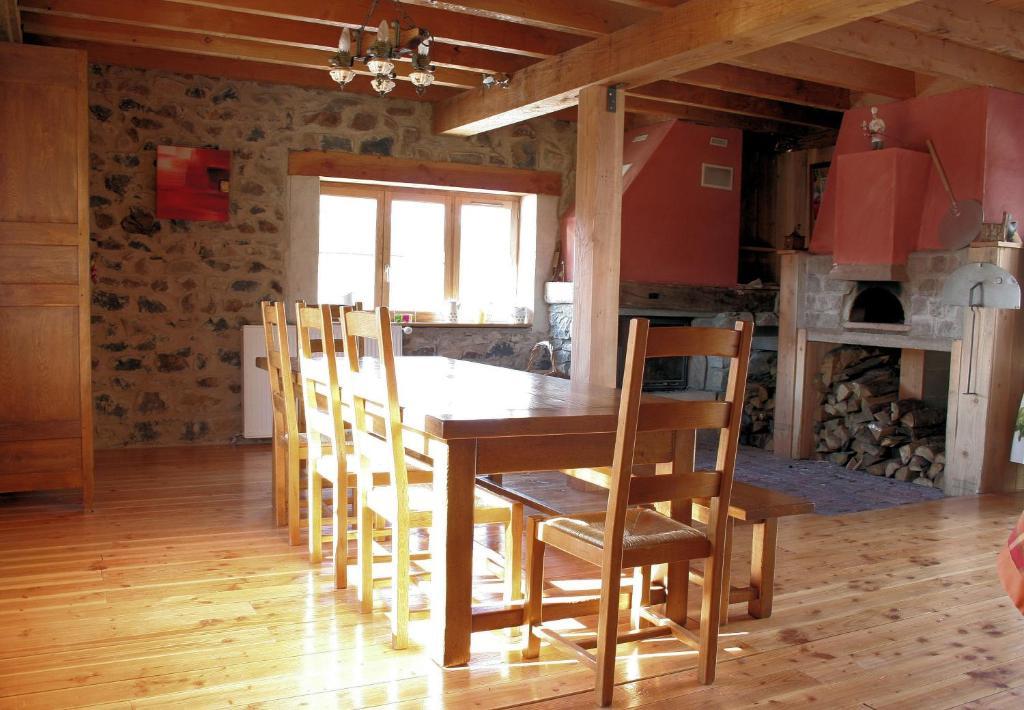 Chambres D'Hotes La Cime Beaujolaise Poule-lès-Écharmeaux Kültér fotó